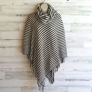 ❤️‍🔥SOLD❤️‍🔥🌻Poncho🌻 sweater poncho